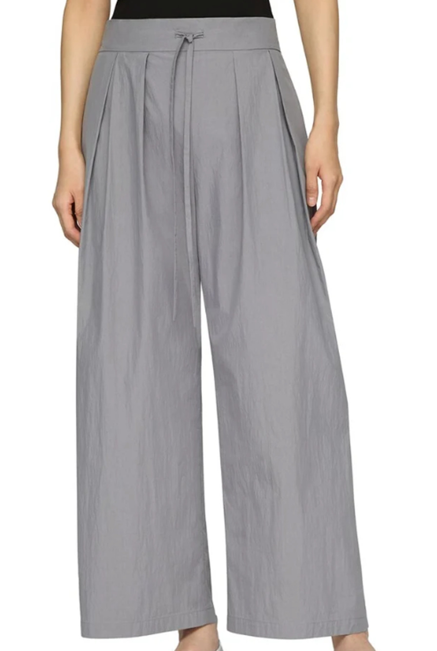 Women’s Lafayette 148 Medium Light Gray Pleated Pull-on Pants